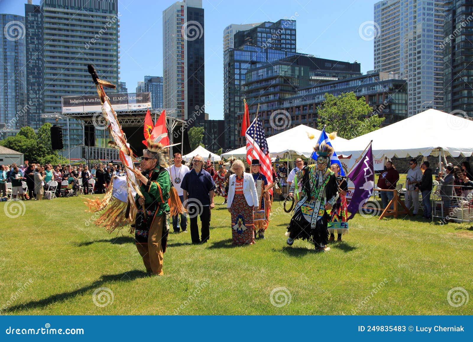Difficult Economy Threatens Popular Indigenous Arts Festival Difficult Economy Threatens Popular Indigenous Arts Festival