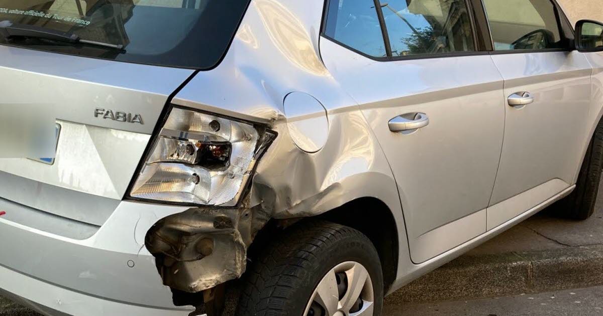 Dijon : Véhicule Lancé Contre Un Mur Rue Michel-Servet - Le Conducteur Se Dénonce Dijon : Véhicule Lancé Contre Un Mur Rue Michel-Servet - Le Conducteur Se Dénonce