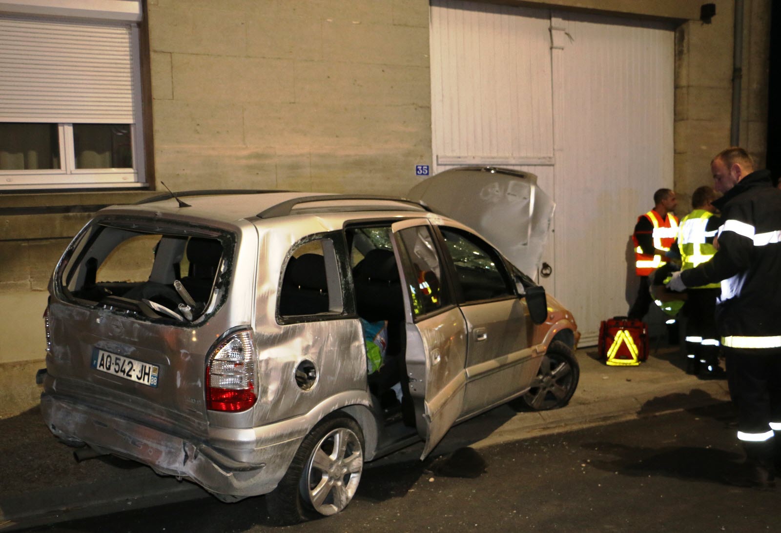 Dijon : Véhicule Percute Un Mur Rue Michel-Servet – Le Conducteur Se Dénonce Dijon : Véhicule Percute Un Mur Rue Michel-Servet – Le Conducteur Se Dénonce