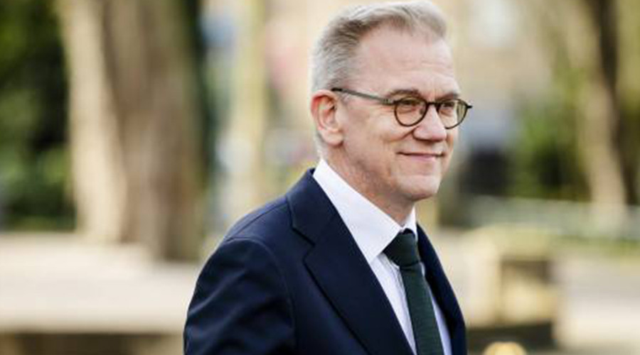 Discussie Leeflang: Bruins In Overleg Met NPO Toezichthouder Discussie Leeflang: Bruins In Overleg Met NPO Toezichthouder