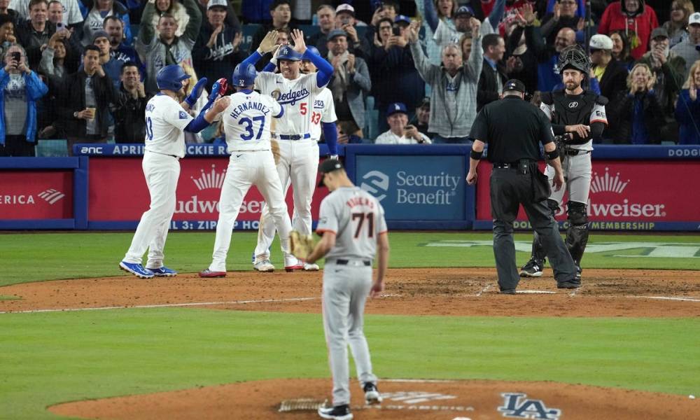 Dodgers' Freeman And Kim Power Comeback Win Against Giants With Home Runs Dodgers' Freeman And Kim Power Comeback Win Against Giants With Home Runs