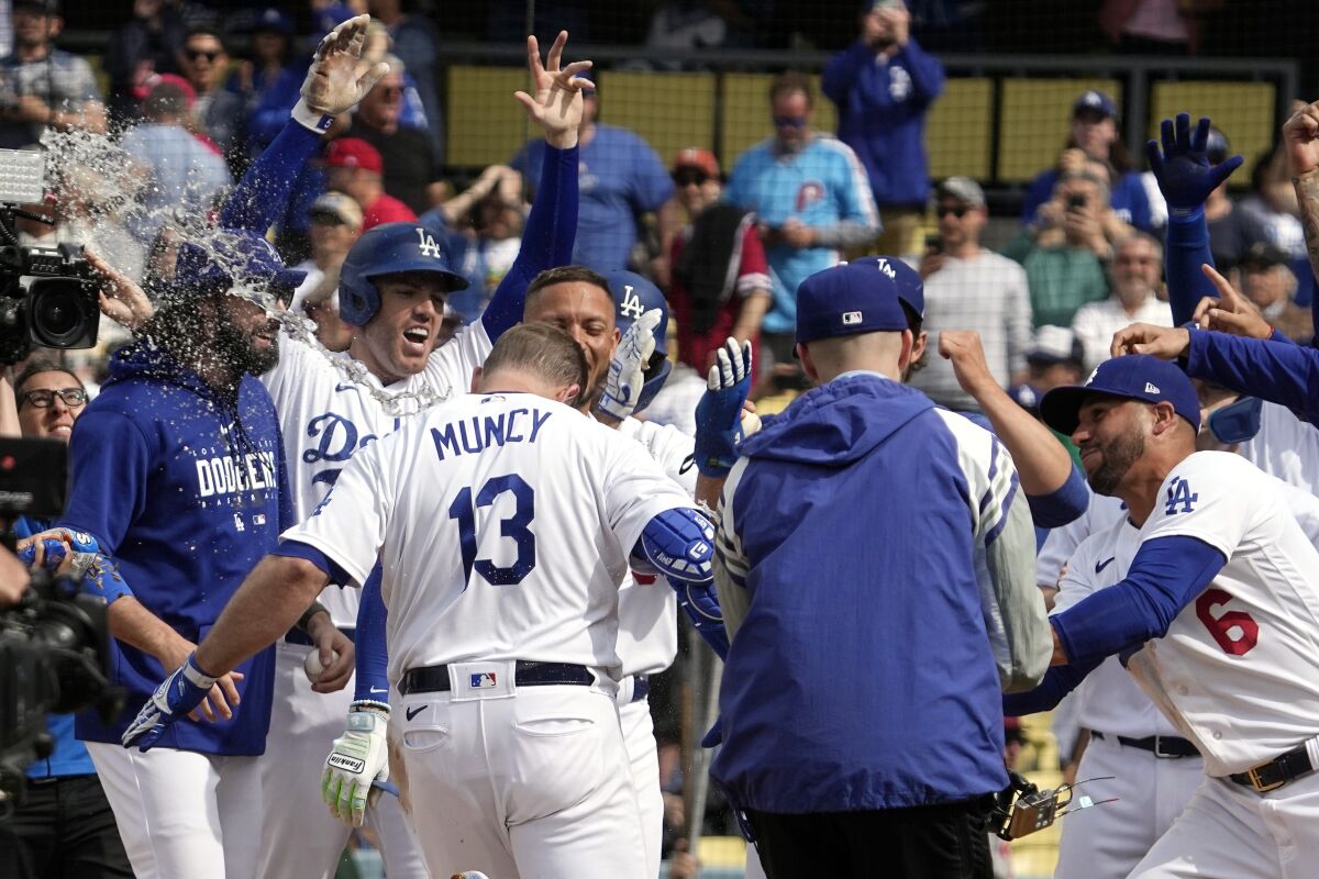 Dodgers' Muncy's Short-Lived Torpedo Bat Experiment Ends In Game-Tying Double Dodgers' Muncy's Short-Lived Torpedo Bat Experiment Ends In Game-Tying Double