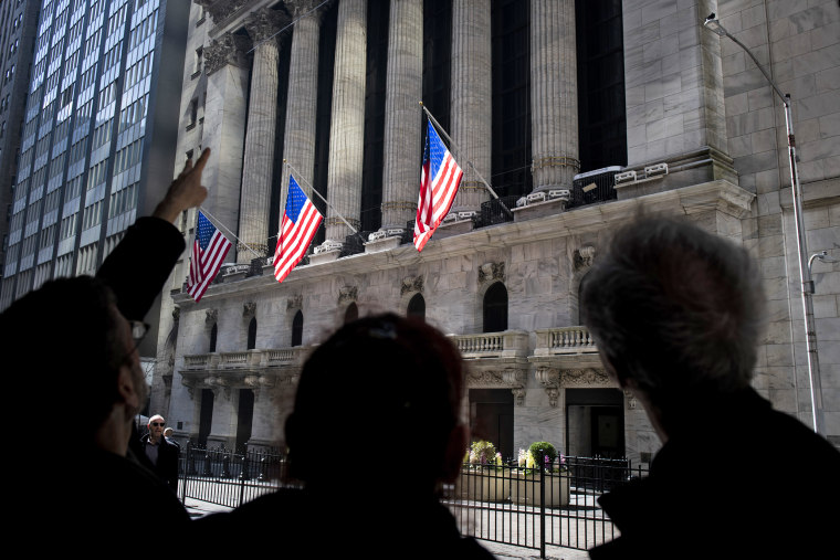 Dow Futures And Dollar Decline Following Moody's Rating Cut Dow Futures And Dollar Decline Following Moody's Rating Cut