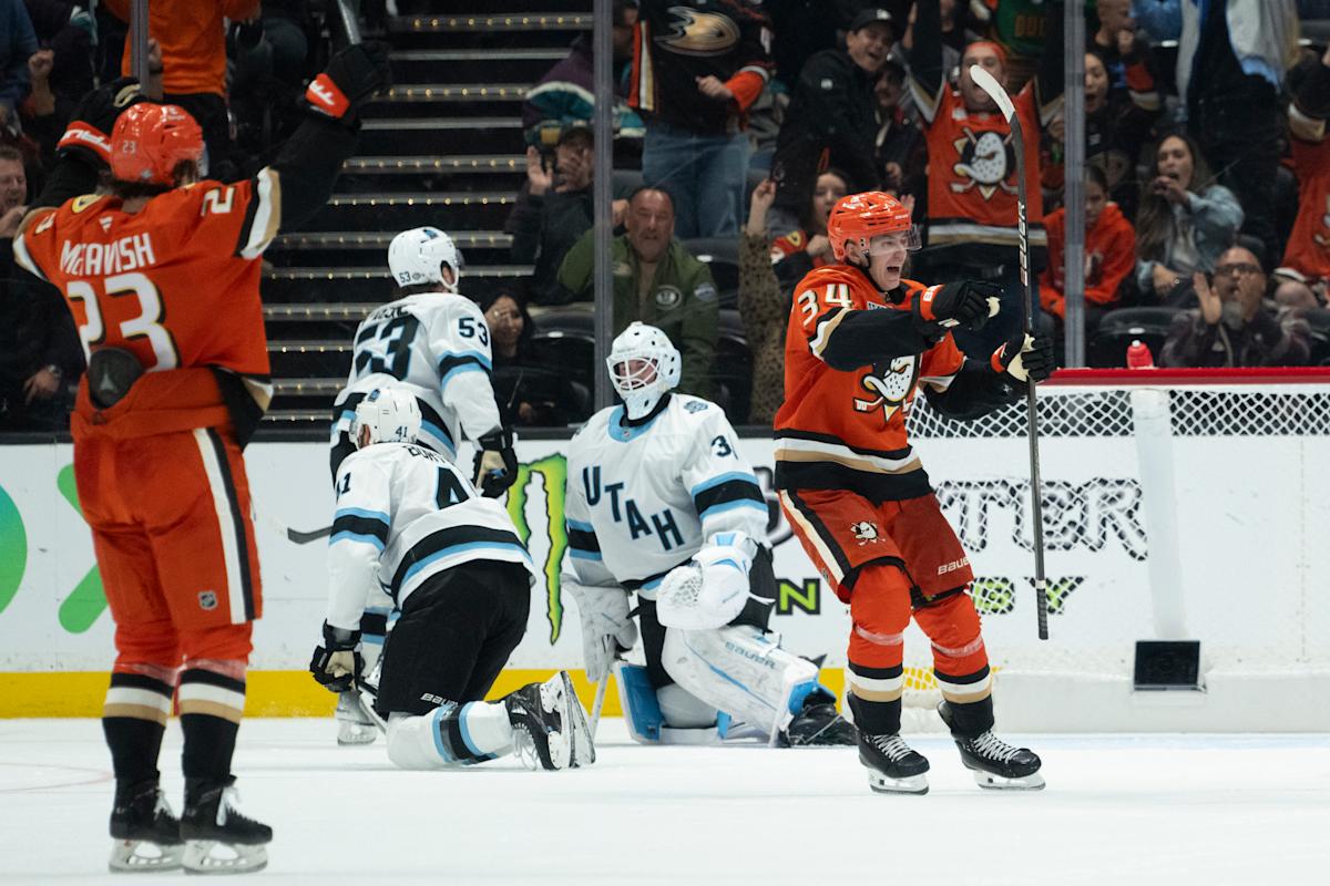 Ducks' Carlsson Scores Twice, But Overtime Loss To Stars