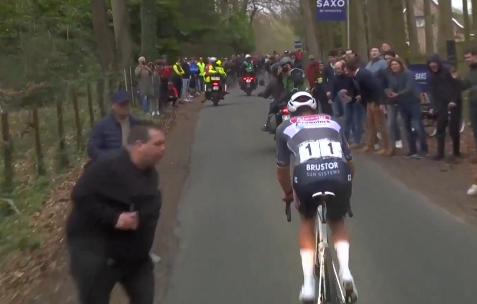 E3 Saxo Classic: £300 Fine For Spectator Who Spat On Mathieu Van Der Poel E3 Saxo Classic: £300 Fine For Spectator Who Spat On Mathieu Van Der Poel