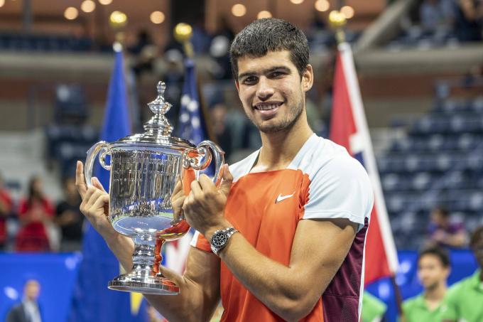 El Dominio De Alcaraz: Alegría Y Éxito En Montecarlo El Dominio De Alcaraz: Alegría Y Éxito En Montecarlo