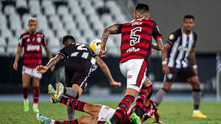 El Gesto De Erick Pulgar Que Conmovió A La Afición Del Flamengo El Gesto De Erick Pulgar Que Conmovió A La Afición Del Flamengo