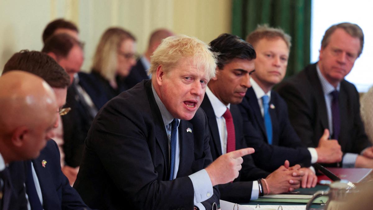 El Inesperado Ataque De Avestruz A Boris Johnson En Texas El Inesperado Ataque De Avestruz A Boris Johnson En Texas