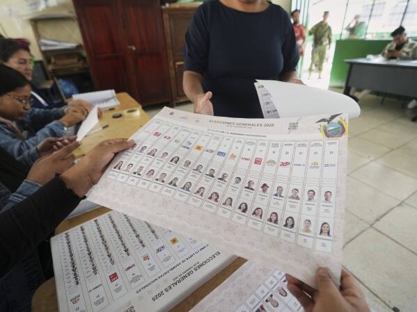 Elecciones Ecuador: Correísmo Contra La Prohibición De Celulares En Segunda Vuelta Elecciones Ecuador: Correísmo Contra La Prohibición De Celulares En Segunda Vuelta