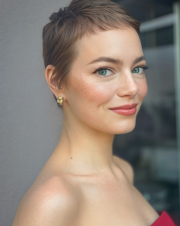 Emma Stone's Quirky SNL Dress: A Emma Stone's Quirky SNL Dress: A