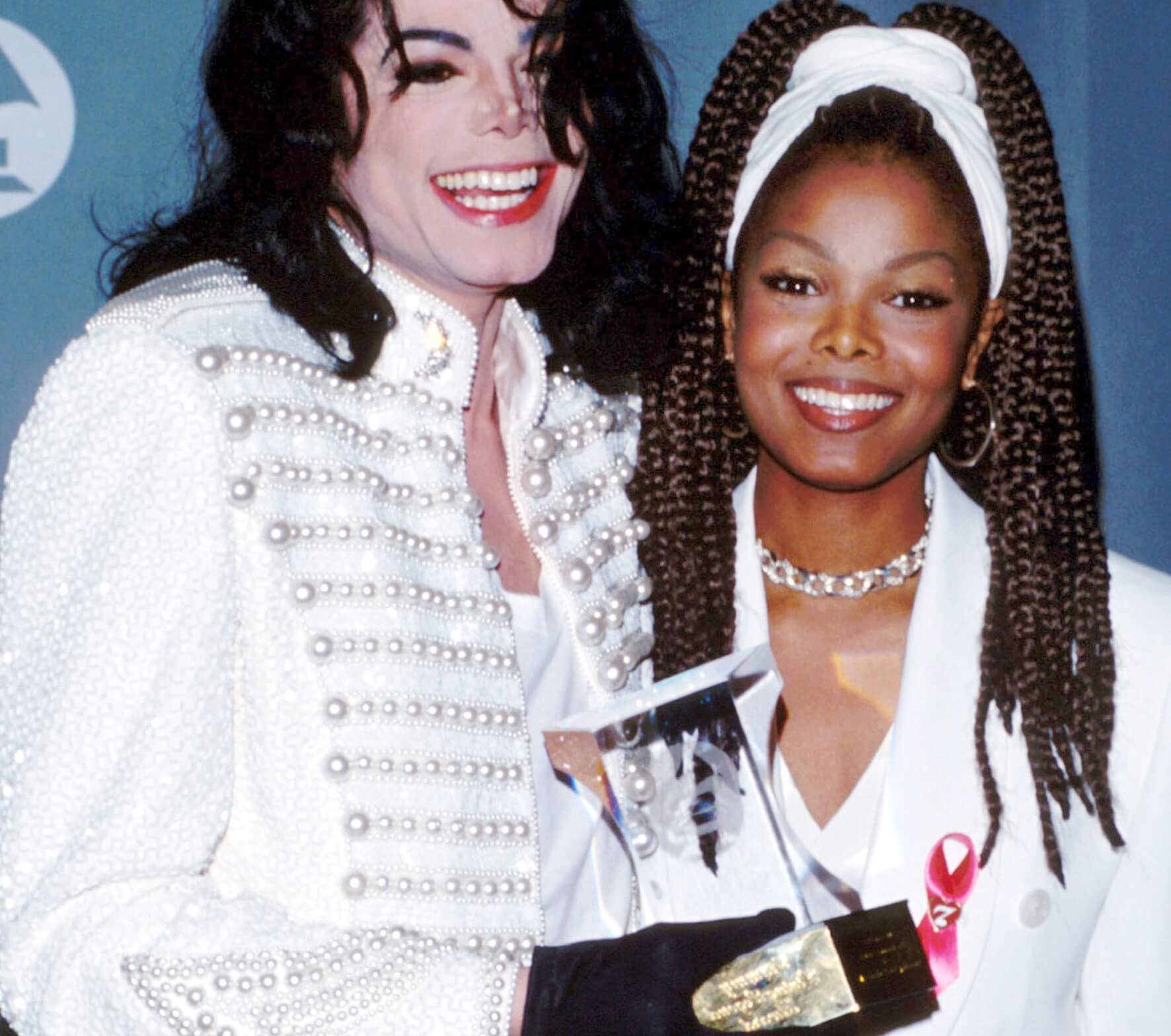 Emulate Janet Jackson: A Guide To Her Most Memorable Essence Style Emulate Janet Jackson: A Guide To Her Most Memorable Essence Style