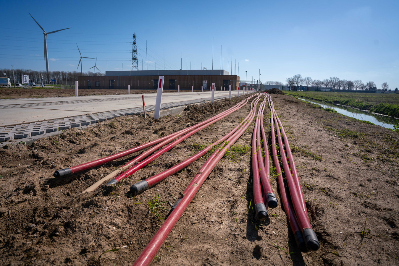Enexis En Kampen In Juridisch Conflict: Aansluiting Stroomnet Betwist