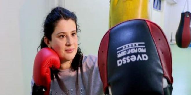 Eskişehir'de Tıp Öğrencileri Boksla Stres Atıyor