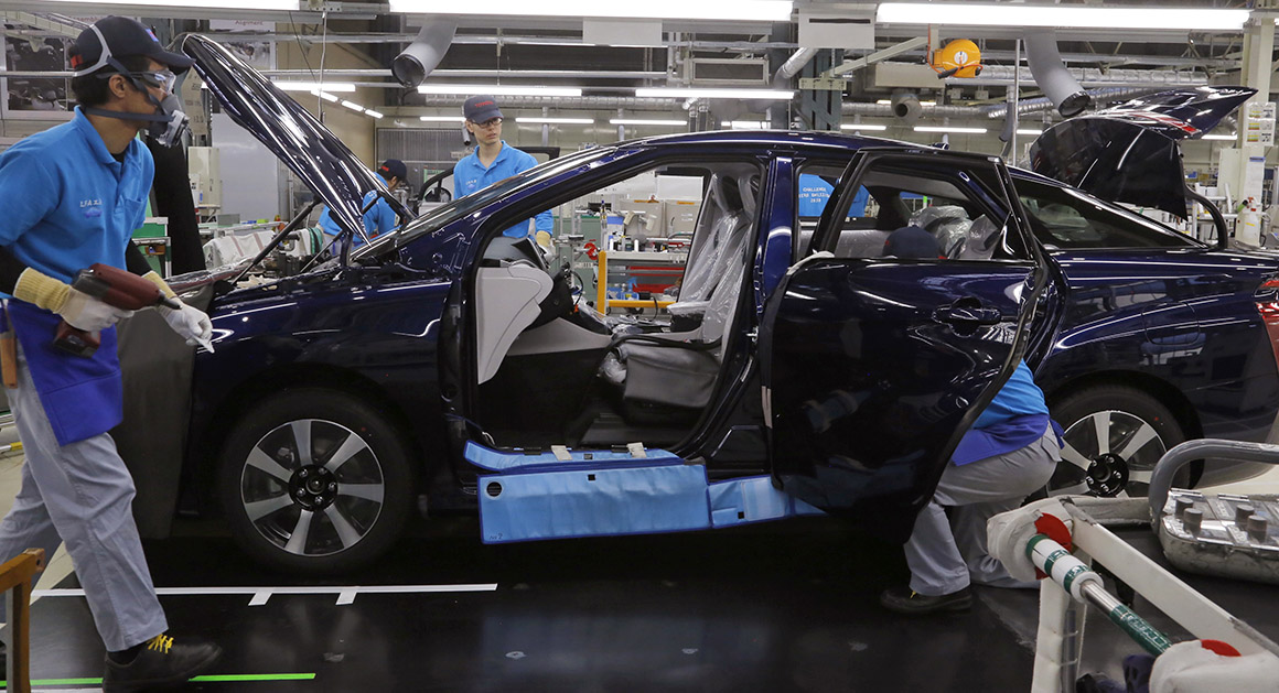 European Shares React To Trump's Auto Tariff Statements: LVMH Slump European Shares React To Trump's Auto Tariff Statements: LVMH Slump