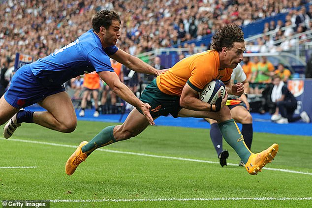 Ex-Wallaby Phipps Questions Australian Rugby's Global Competitiveness Ex-Wallaby Phipps Questions Australian Rugby's Global Competitiveness