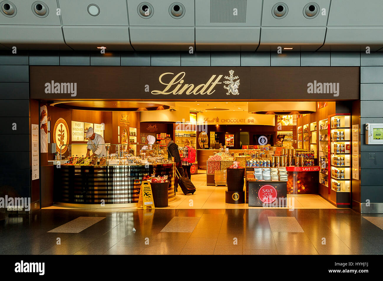 Experience Chocolate Heaven At Lindt's Central London Store Experience Chocolate Heaven At Lindt's Central London Store