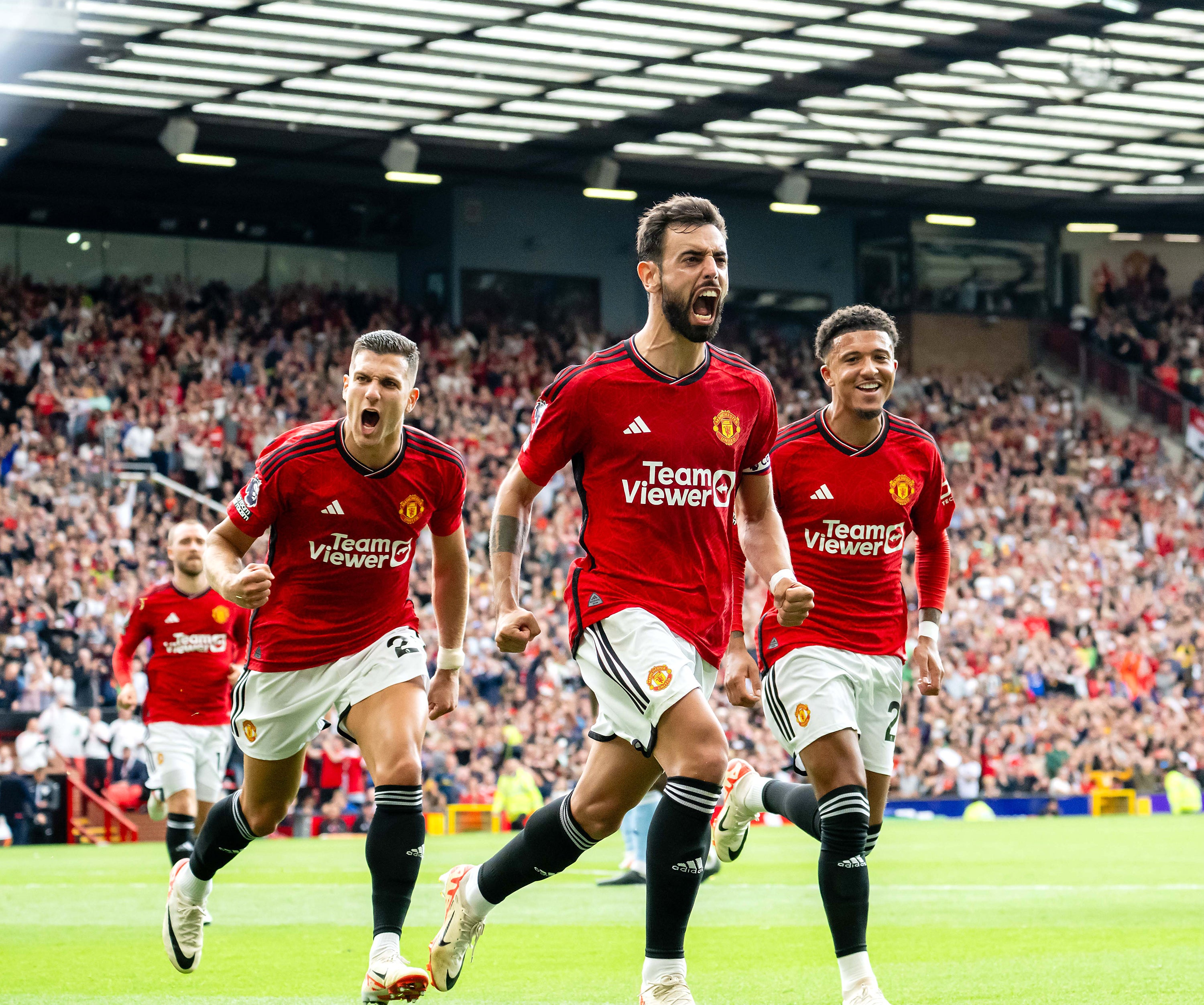 Family Mourns The Loss Of Devoted Manchester United Fan Poppy: A Touching Tribute Family Mourns The Loss Of Devoted Manchester United Fan Poppy: A Touching Tribute