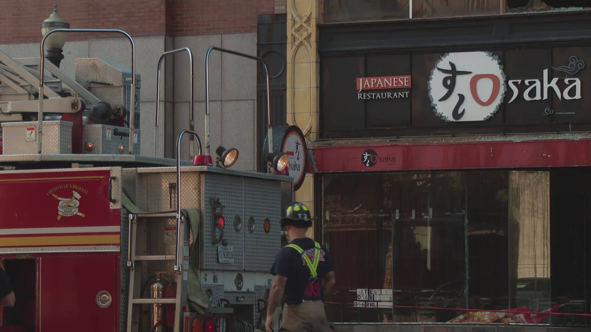 Firefighters Respond To Gas Leak, Downtown Louisville Buildings Evacuated Firefighters Respond To Gas Leak, Downtown Louisville Buildings Evacuated