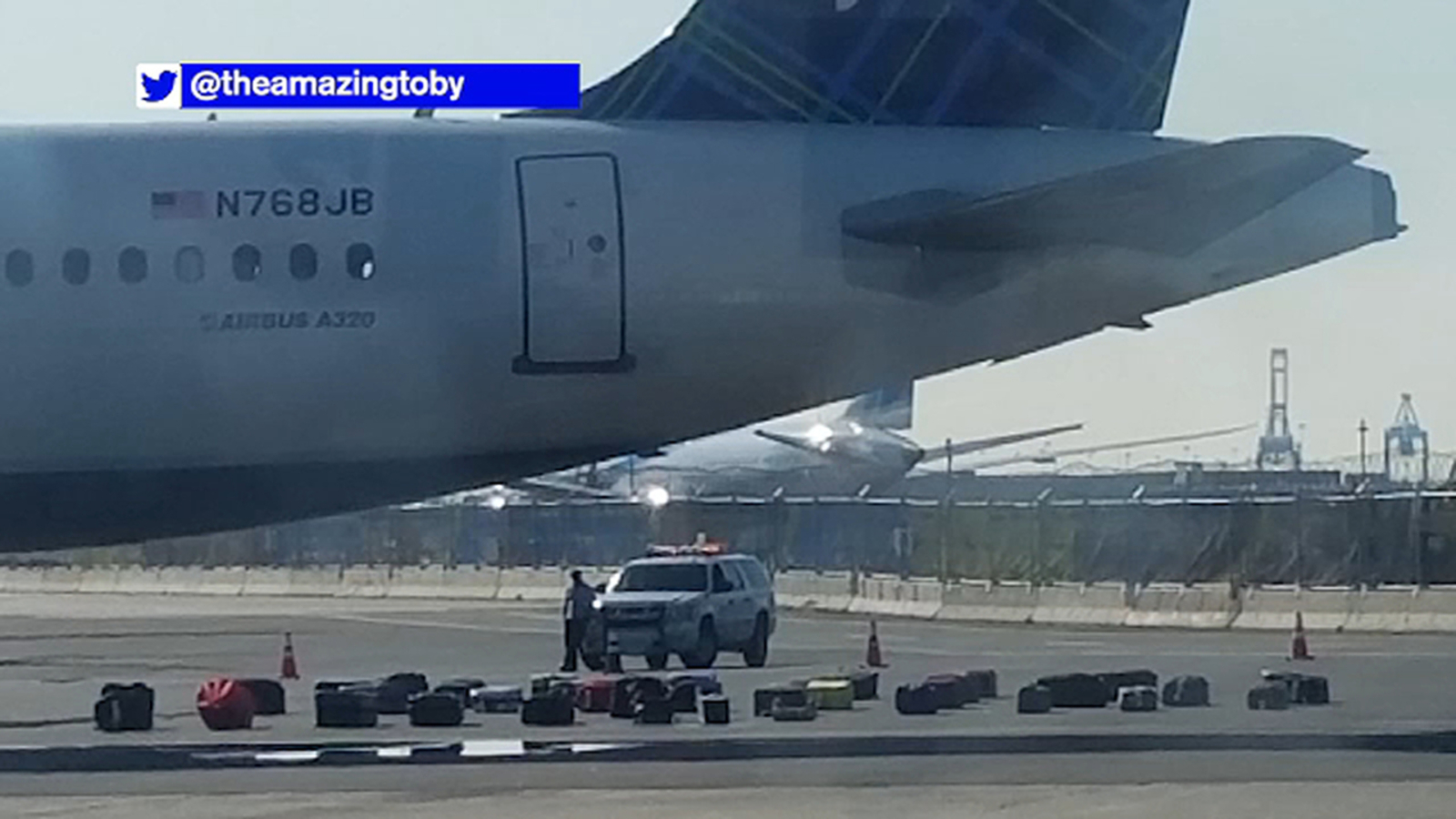 Flights Delayed At Newark Airport Due To Equipment Malfunction Flights Delayed At Newark Airport Due To Equipment Malfunction