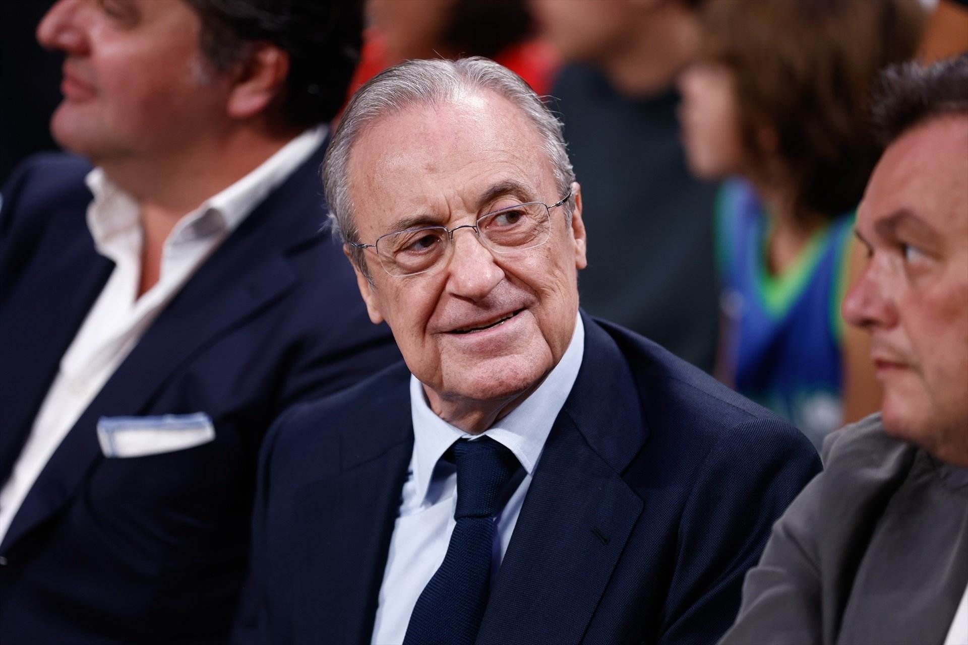 Florentino Pérez Y El Real Madrid: Éxitos Y Controversias Florentino Pérez Y El Real Madrid: Éxitos Y Controversias