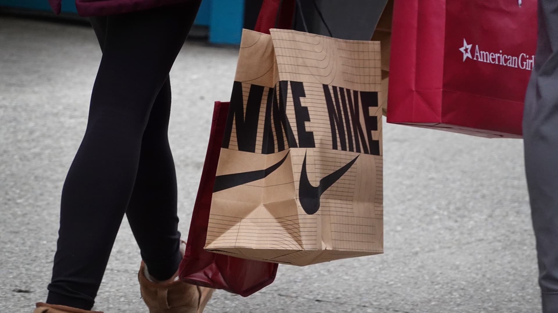 Foot Locker Stock Outlook: Jefferies Weighs In On Nike Q3 Impact Foot Locker Stock Outlook: Jefferies Weighs In On Nike Q3 Impact