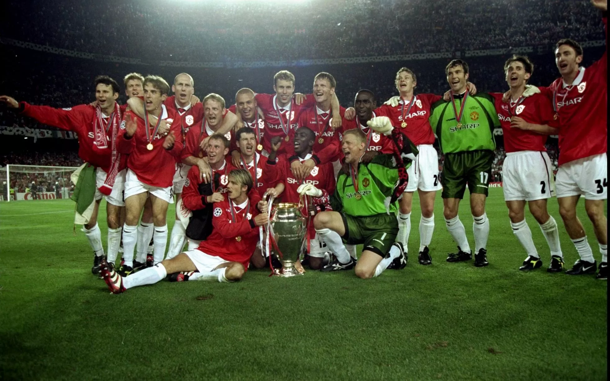 Football Clubs Unite: Manchester United & Bayern Munich Honour Poppy Atkinson Football Clubs Unite: Manchester United & Bayern Munich Honour Poppy Atkinson