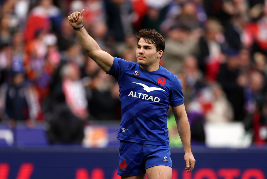 France Defeats Italy In Rugby: Dupont's 11-Point Contribution