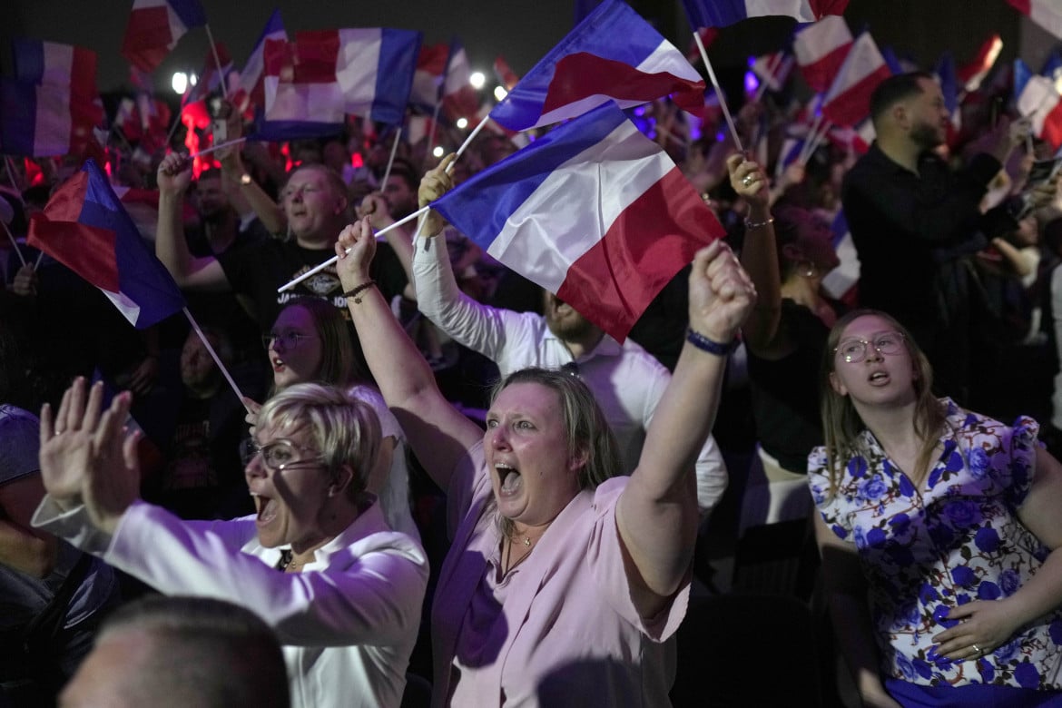 Francia: La Sfida Di Bayrou Contro Il Successo Elettorale Di Le Pen Francia: La Sfida Di Bayrou Contro Il Successo Elettorale Di Le Pen