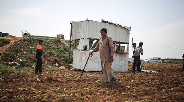 Gazze'deki İnsani Durum: Yardım Tırlarının Sınırdan Geçişi Ve İhtiyaçlar Gazze'deki İnsani Durum: Yardım Tırlarının Sınırdan Geçişi Ve İhtiyaçlar