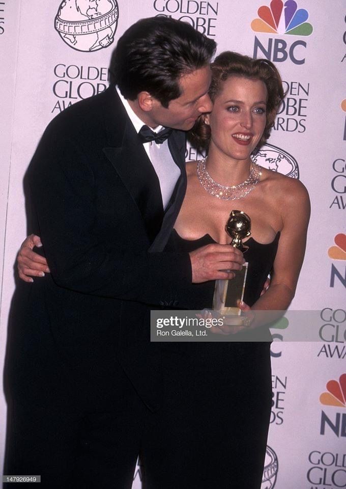 Gillian Anderson And David Duchovny Reunite At SAG Awards
