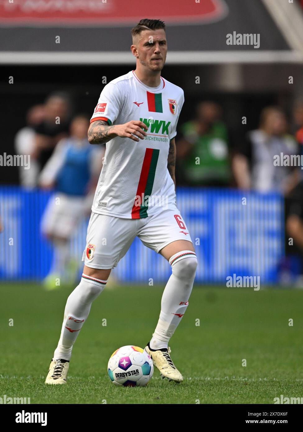 Gouweleeuw En FC Augsburg: Een Nieuwe Coach Gouweleeuw En FC Augsburg: Een Nieuwe Coach