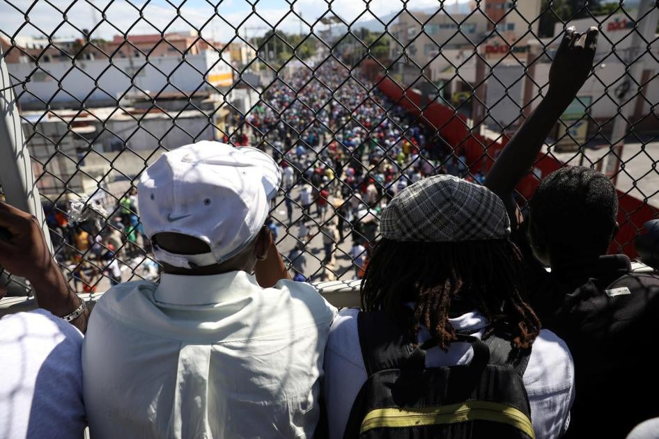 Haiti'deki Güvenlik Krizinin Tetiklediği Protestolar Haiti'deki Güvenlik Krizinin Tetiklediği Protestolar