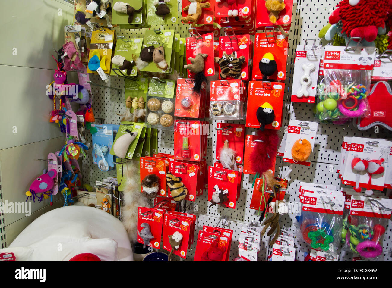 Hayes Garden World: Ambleside Couple Sentenced For Theft Hayes Garden World: Ambleside Couple Sentenced For Theft