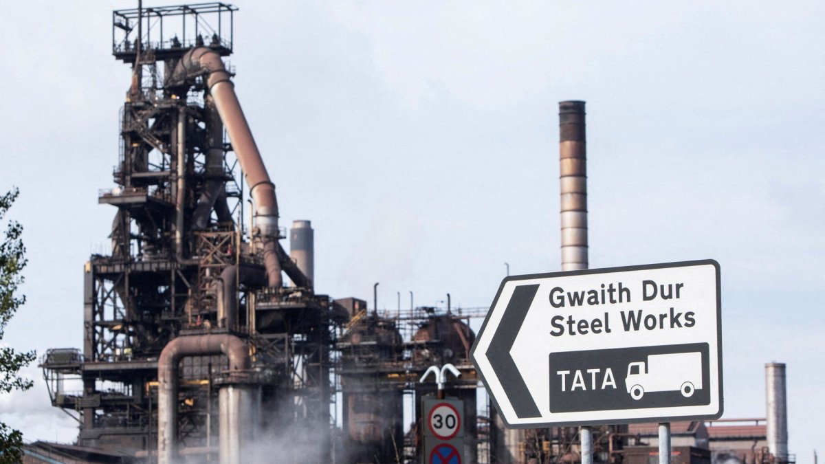 Hollywood Actor Donates ₹8.7 Crore After Tata Steel Layoffs Hollywood Actor Donates ₹8.7 Crore After Tata Steel Layoffs