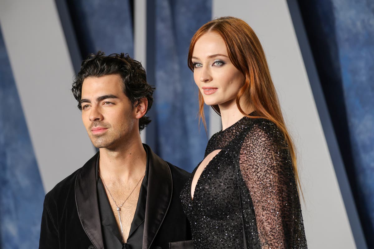 How Joe Jonas Handled A Fight Between A Married Couple How Joe Jonas Handled A Fight Between A Married Couple