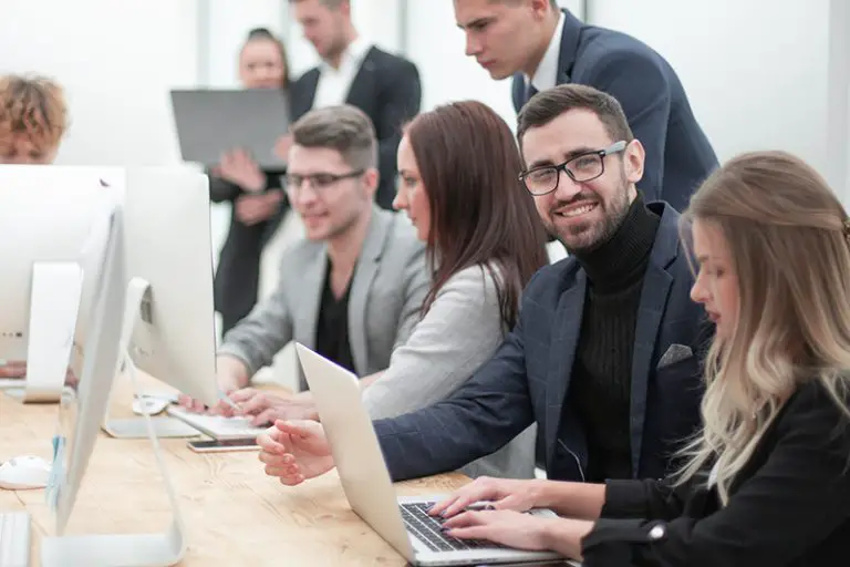 How Middle Managers Contribute To Employee Satisfaction And Company Productivity How Middle Managers Contribute To Employee Satisfaction And Company Productivity