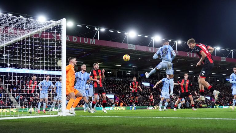 Huijsen's Premier League Move: A Transfer Decision Analyzed Huijsen's Premier League Move: A Transfer Decision Analyzed