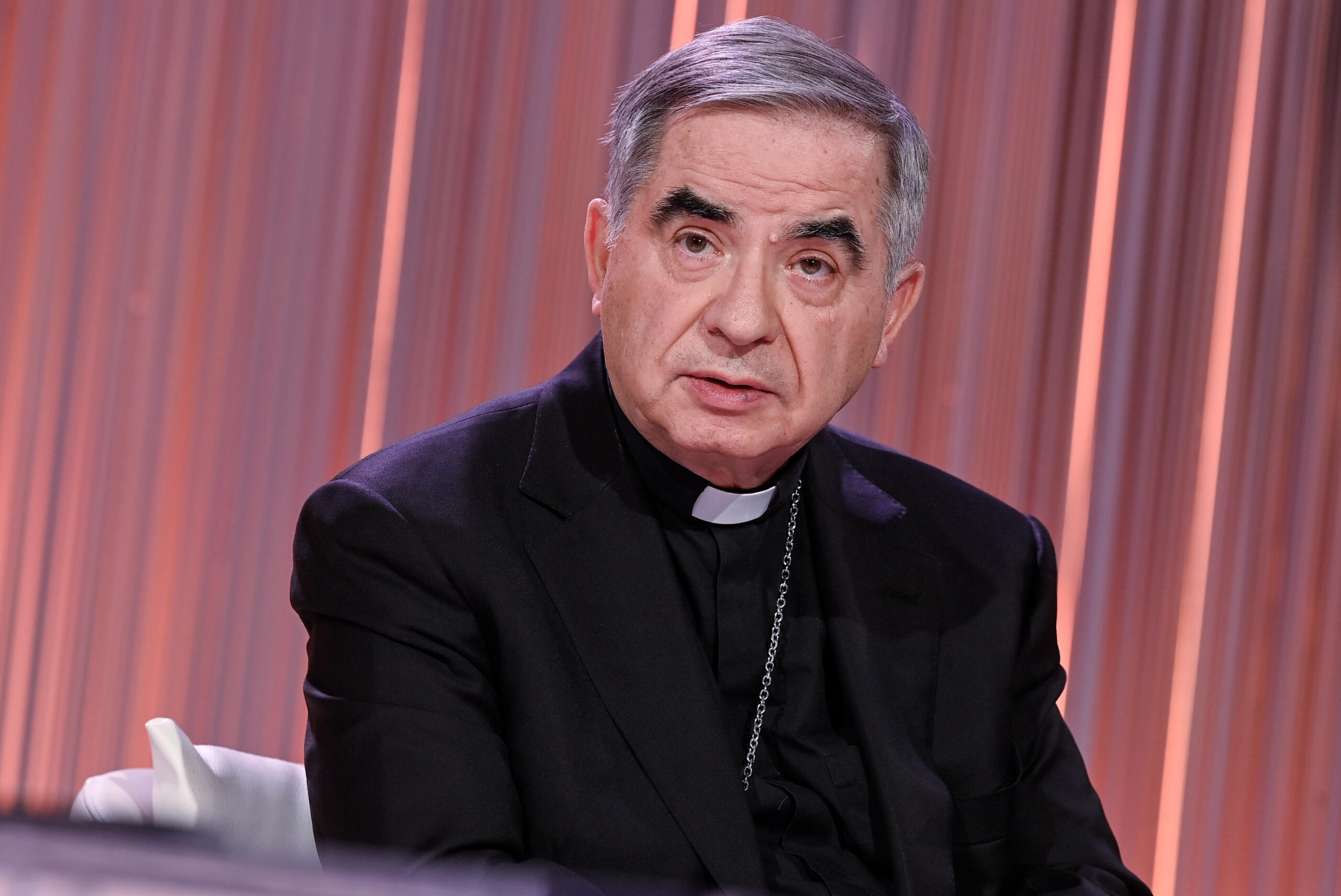 Il Vaticano E La Condanna Di Becciu: Dettagli Sul Risarcimento Agli Accusatori Il Vaticano E La Condanna Di Becciu: Dettagli Sul Risarcimento Agli Accusatori