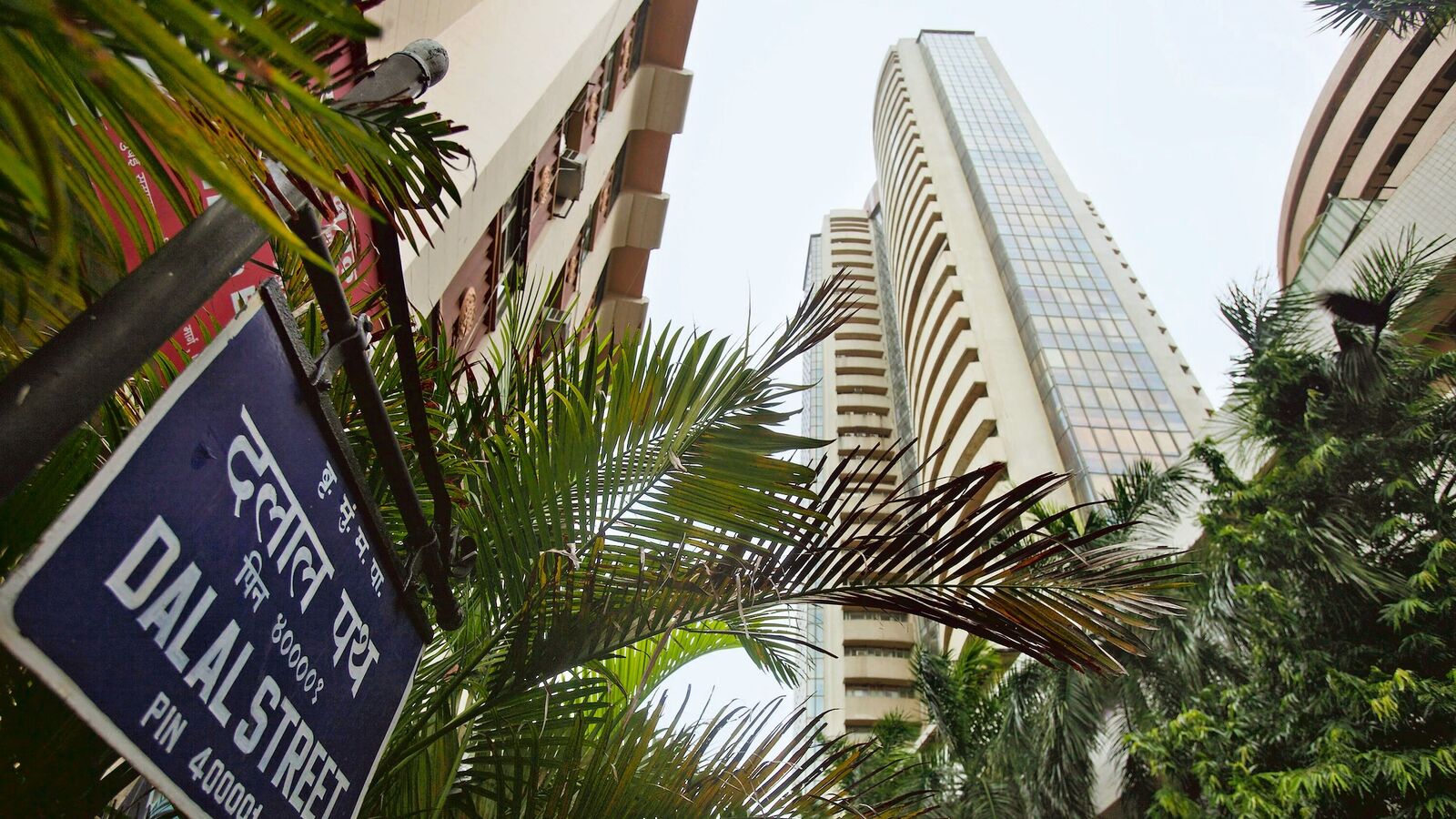 Indian Stock Market Rally: 5 Key Factors Behind Sensex & Nifty's Sharp Gains Indian Stock Market Rally: 5 Key Factors Behind Sensex & Nifty's Sharp Gains