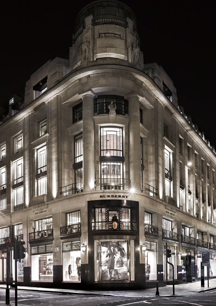 Indulge In Chocolate: Lindt Opens Flagship Store In Central London Indulge In Chocolate: Lindt Opens Flagship Store In Central London