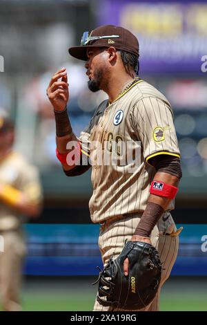Injury Updates: Padres Welcome Back Arraez And Heyward