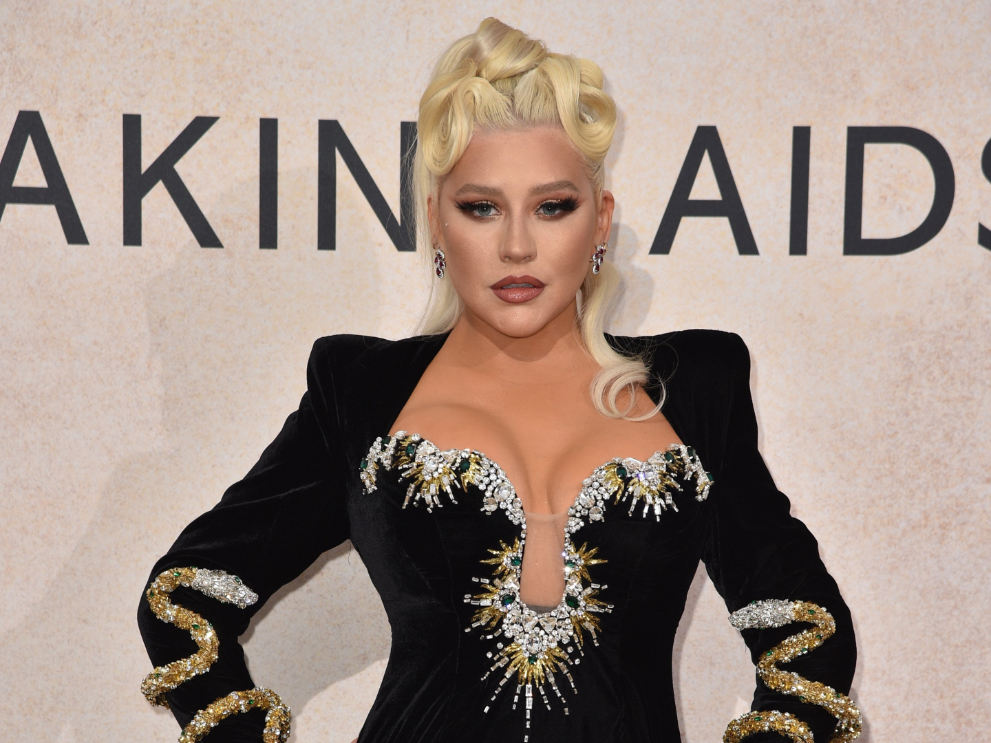 Is That Christina Aguilera? Fans Question Singer's Changed Appearance Is That Christina Aguilera? Fans Question Singer's Changed Appearance