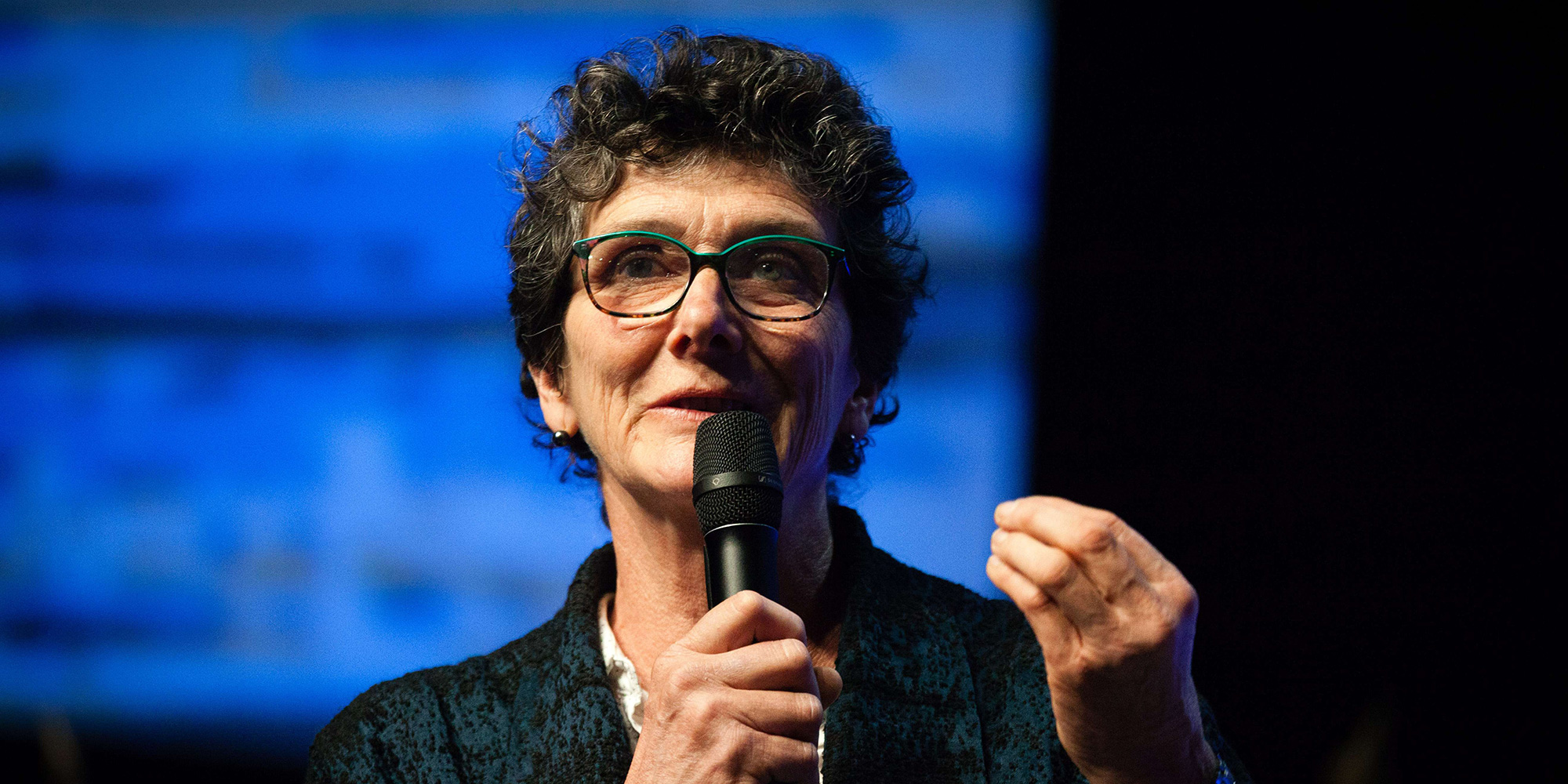 Isabelle Autissier : L'interview - Collaboration Et Engagement Isabelle Autissier : L'interview - Collaboration Et Engagement