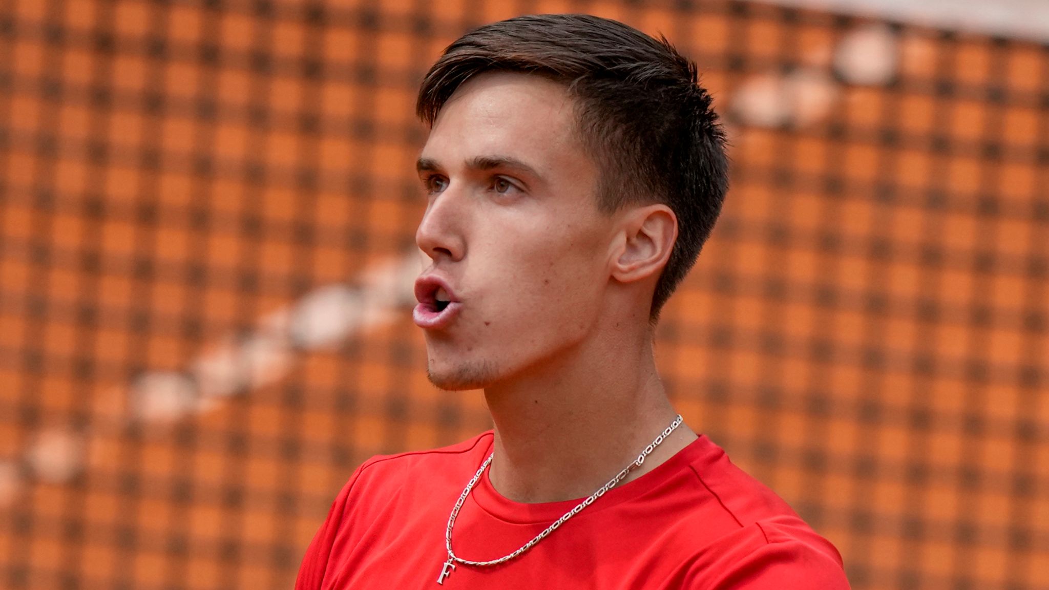 Italian Open: Alcaraz And Sabalenka's Winning Starts Italian Open: Alcaraz And Sabalenka's Winning Starts