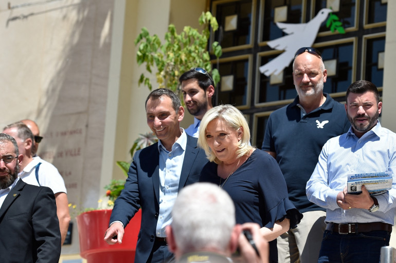 Jacobelli Défend Le Pen : Au-dessus Ou En Dessous Des Lois ?