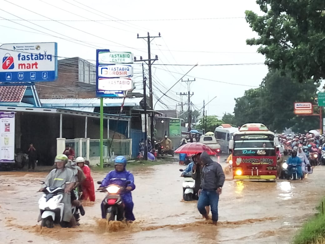 Jawa Tengah Diguyur Hujan: Peringatan Cuaca 23 April Jawa Tengah Diguyur Hujan: Peringatan Cuaca 23 April