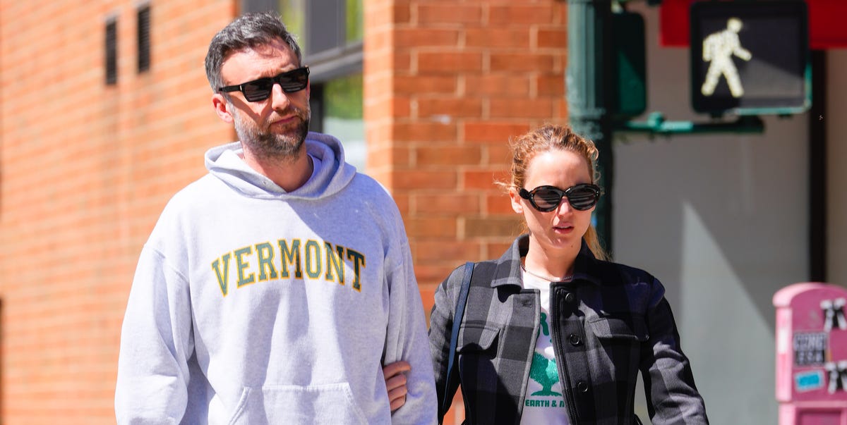 Jennifer Lawrence And Husband Cooke Maroney: Recent Sighting Fuels Baby No. 2 Speculation Jennifer Lawrence And Husband Cooke Maroney: Recent Sighting Fuels Baby No. 2 Speculation