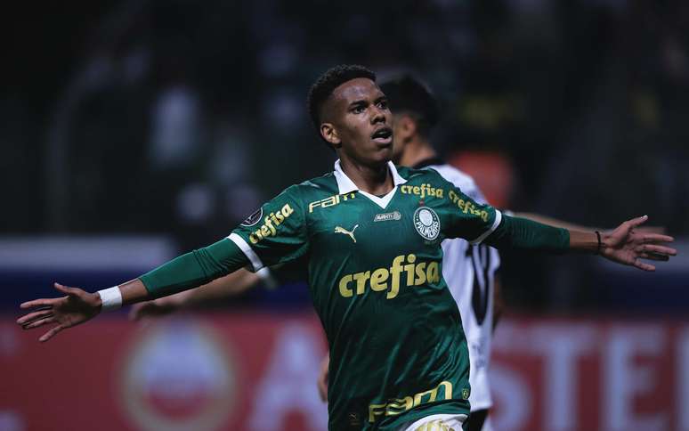 Jogo Do Palmeiras: Estêvão Substituído Após Episódio De Vômito Na Altitude Jogo Do Palmeiras: Estêvão Substituído Após Episódio De Vômito Na Altitude