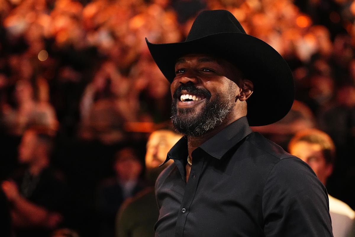 Jon Jones Mocks Tom Aspinall Amidst Continued UFC Absence Jon Jones Mocks Tom Aspinall Amidst Continued UFC Absence