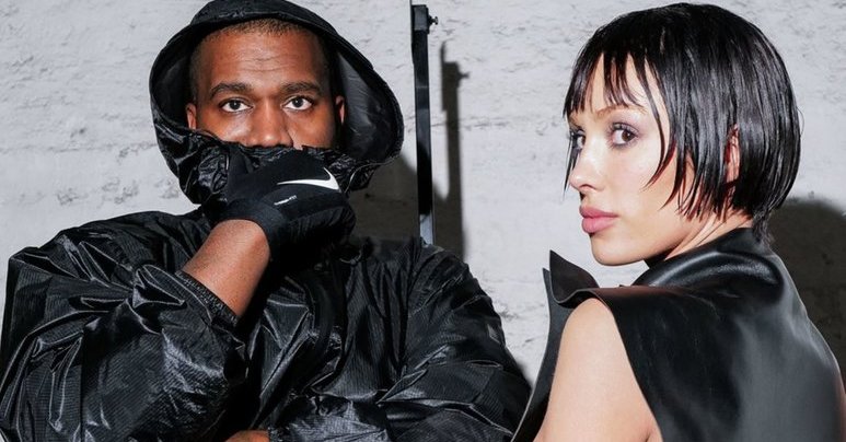 Kanye Westas Vėl Šokiruoja: Naujos Biancos Censori Nuotraukos Kanye Westas Vėl Šokiruoja: Naujos Biancos Censori Nuotraukos